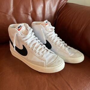 Men’s Nike High Top shoes size 11